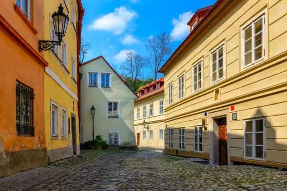 Romantická ulička Nový Svět v Praze – skrytá perla města pro klidné procházky mimo turistické trasy“